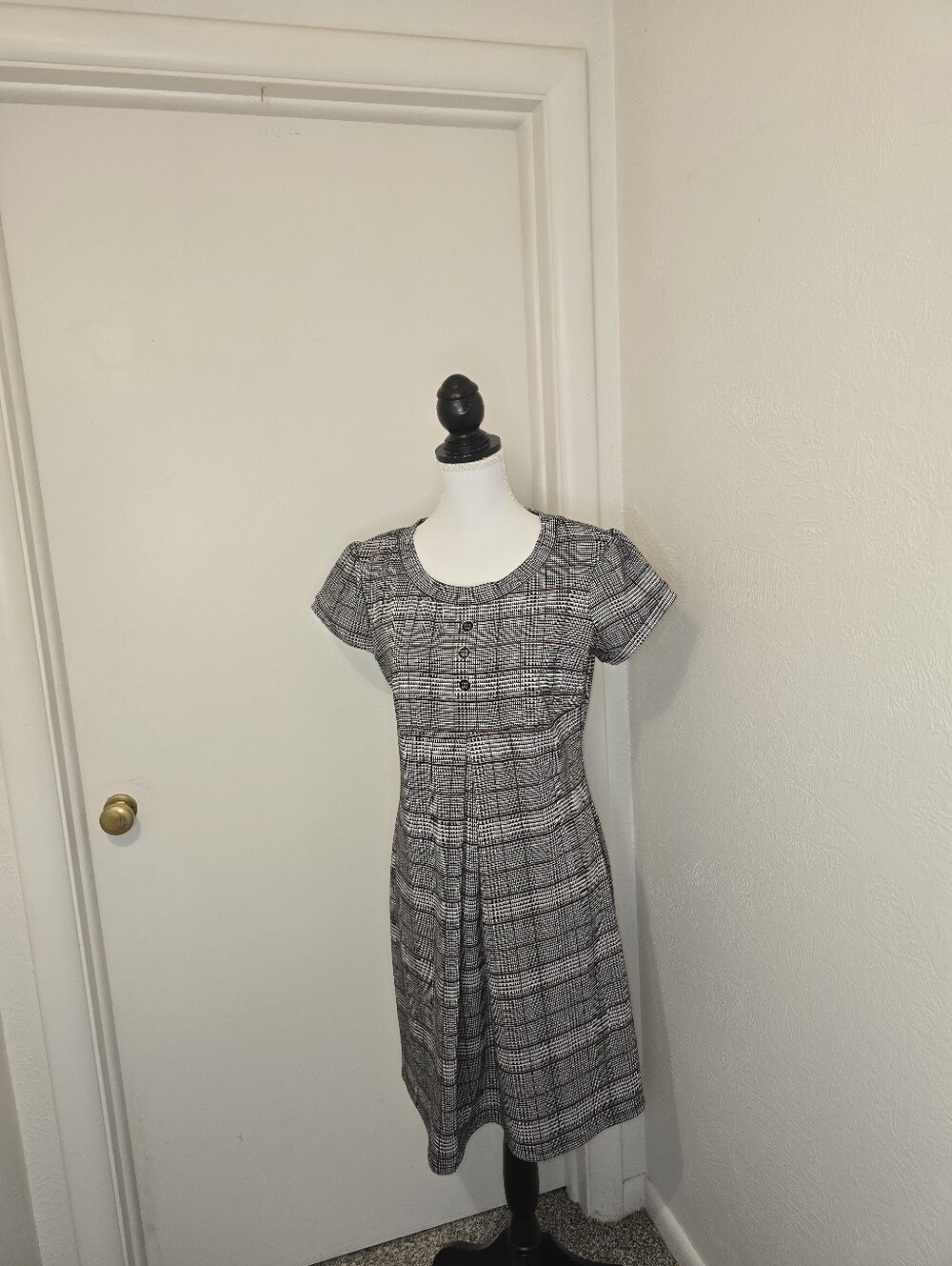Vintage Enfocus Studio Black and White Plaid Short-Sleeve Midi Dress Size 10